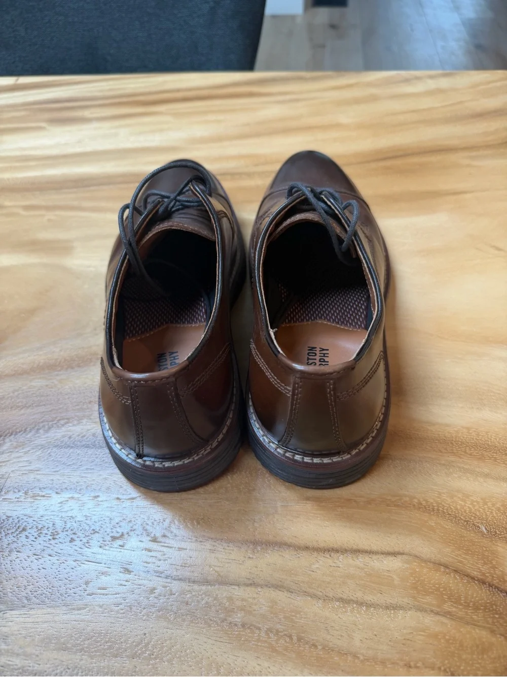 Johnston & Murphy Brown Leather Oxfords with Dark Brown Interior